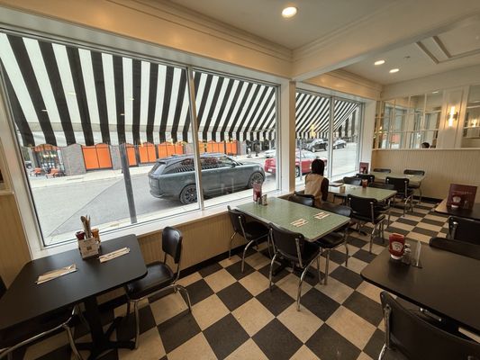 Convention Grill by null