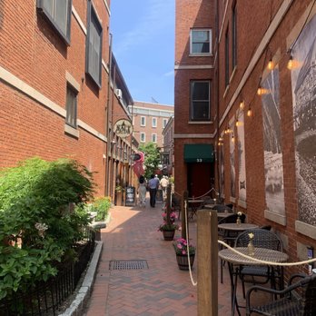 Elephantine Bakery - Outside - Bakeries Near Me - Portsmouth, New Hampshire