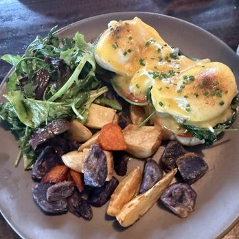 Neptune's - Eggs Benedict - New American Near Me - Alameda, California