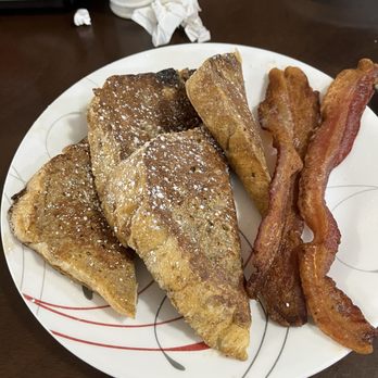 Apple Dumpling Deli - French toast with bacon - Delis Near Me - Rockport, Texas Apple Dumpling Deli - French toast with bacon - Delis Near Me - Rockport, Texas
