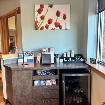 Hues Dental Group - Coffee station, Hues Dental Group. Dentist in Everett, WA. - General Dentistry Near Me - Everett, Washington Hues Dental Group - Coffee station, Hues Dental Group. Dentist in Everett, WA. - General Dentistry Near Me - Everett, Washington