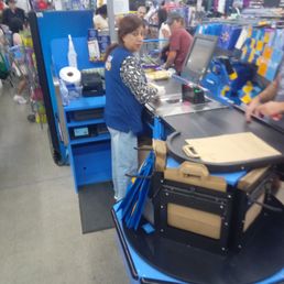 Idiot cashier. Idiot cashier.