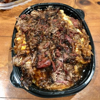 Texas Smoke Shack - a beef casserole in a black casserole dish - Food Trucks Near Me - Hudson, Massachusetts Texas Smoke Shack - a beef casserole in a black casserole dish - Food Trucks Near Me - Hudson, Massachusetts