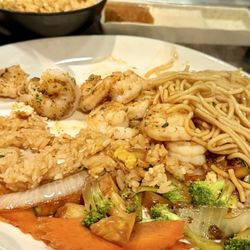 Kobe Steak House of Japan - Shrimp, chicken, noodles, veggies and fried rice