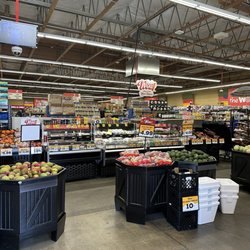 Grocery Outlet - .....