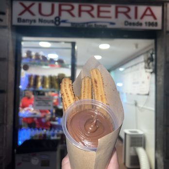 6 Churros + Cream Choco (~€5)