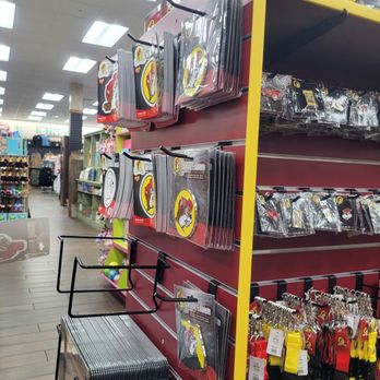 Buc-ee's - Sad selection of stickers and magnets - Gas Stations Near Me - Daytona Beach, Florida Buc-ee's - Sad selection of stickers and magnets - Gas Stations Near Me - Daytona Beach, Florida
