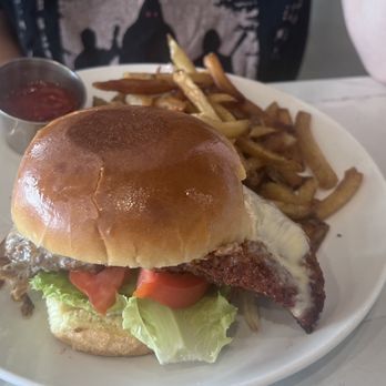 Freshly Greek - Spicy Harissa Chicken Sandwich - Greek Near Me - Lancaster, Pennsylvania
