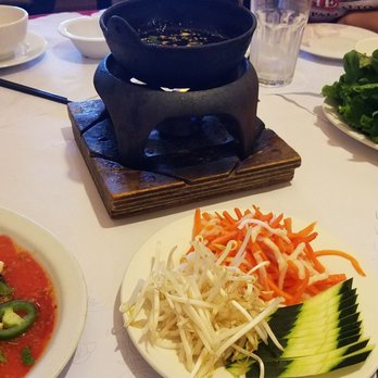 Anh Hong Saigon - Red Wine Vinegar Fondue - Vietnamese Near Me - Milpitas, California