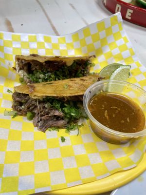 EL TRAGON TAQUERIA by null