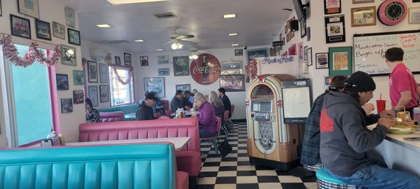 Mr D'z Route 66 Diner by null