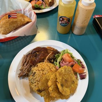 La Perla - Puerto Rican Near Me - Castro Valley, California