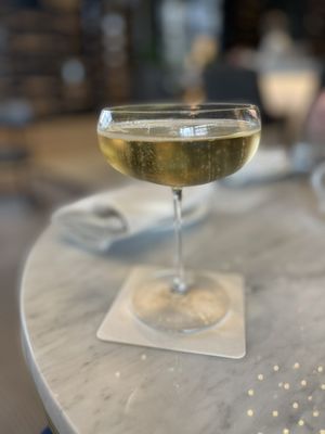Chandelier Bar by null