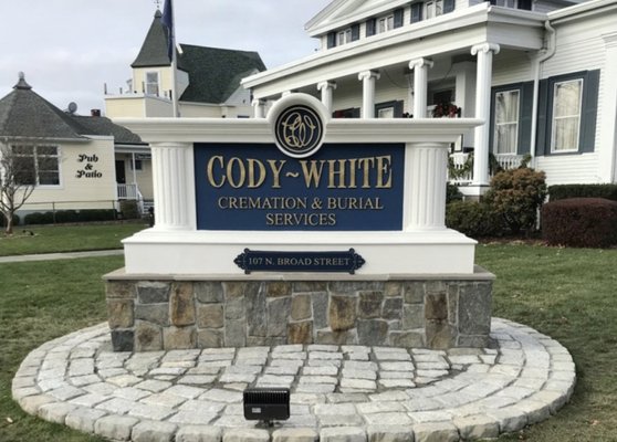 CODY-WHITE FUNERAL HOME - Updated February 2026 - 32 Photos - 107 Broad