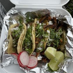 El Primo Taqueria - Tacos al pastor