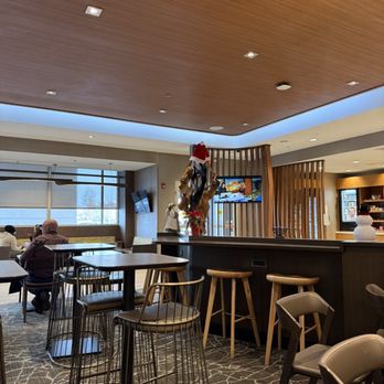 SpringHill Suites by Marriott Woodbridge - Breakfast area - Venues & Event Spaces Near Me - Woodbridge, New Jersey SpringHill Suites by Marriott Woodbridge - Breakfast area - Venues & Event Spaces Near Me - Woodbridge, New Jersey
