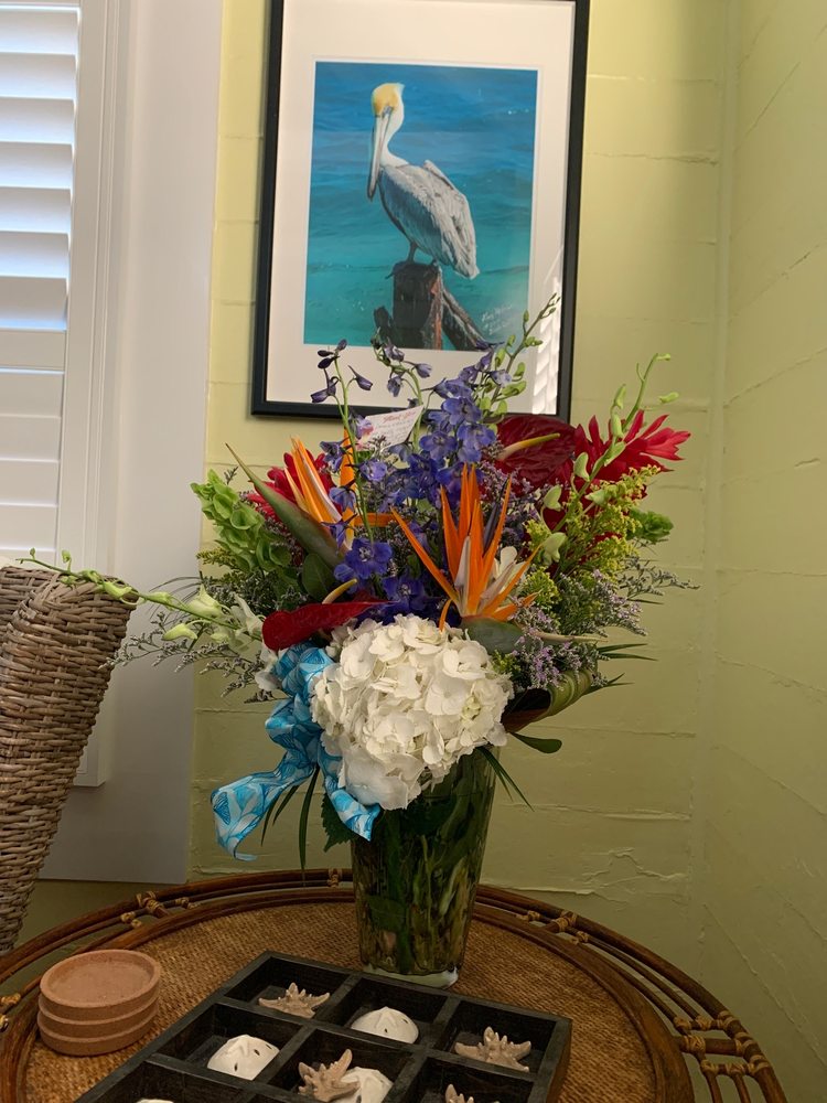 DAN’S FLORAL AND GIFT BASKETS Updated October 2024 605 Simonton St