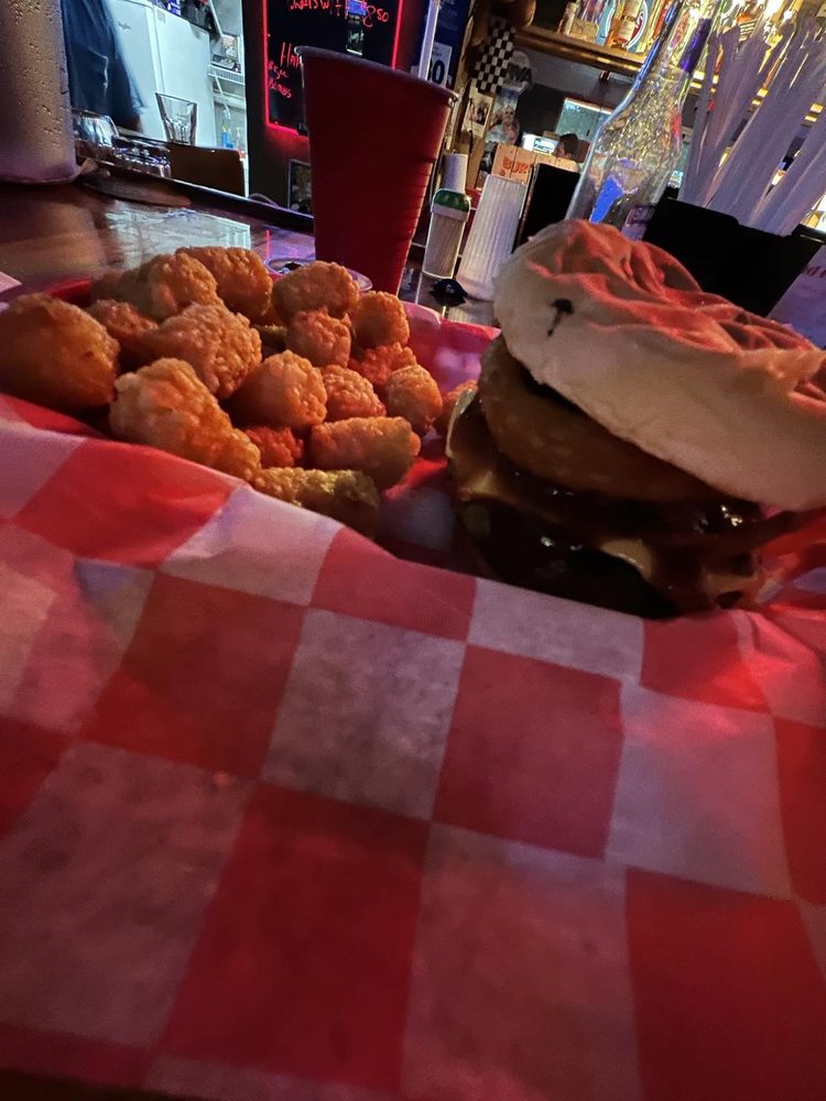 Pit Stop Bar & Grill