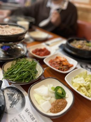 오장동 O Jang Dong Restaurant by null
