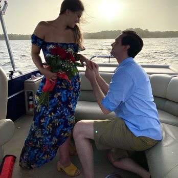 Lone Star Marina - Perfect proposal on Cedar Creek Lake with boat rental from Lone Star Marina - Marinas Near Me - Tool, Texas