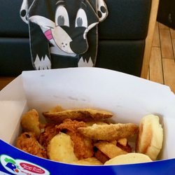 Royal Farms - Fried chicken and fries
