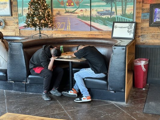 Knockout Pizza by null