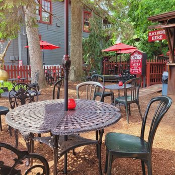 Sweney's Tavern - Outside - American Near Me - Gettysburg, Pennsylvania