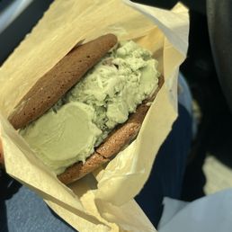 Mint Chocolate Cookie Sammie Mint Chocolate Cookie Sammie