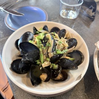 Hog Island Oyster - Mussels - Seafood Near Me - San Francisco, California