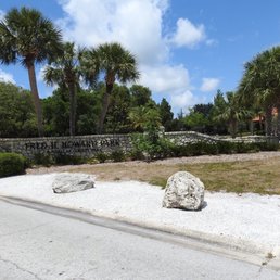 Exterior outside entrance of Fred Howard Park - Entrance - Tarpon Springs, Florida Exterior outside entrance of Fred Howard Park - Entrance - Tarpon Springs, Florida