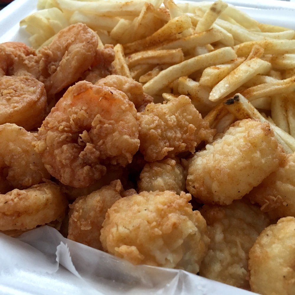 Seafoodlicious - The fried shrimp and scallop combination plate - Seafood Markets Near Me - Savannah, Georgia