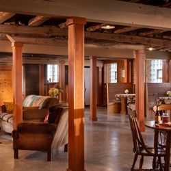 Justin Trails Resort - The Studio area for events up to 50 people
