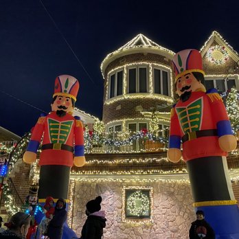 Dyker Heights Christmas Lights - Bus Tours Near Me Dyker Heights Christmas Lights - Bus Tours Near Me