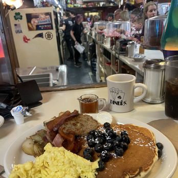 FOUR ACES DINER - Updated May 2024 - 450 Photos & 375 Reviews - 23