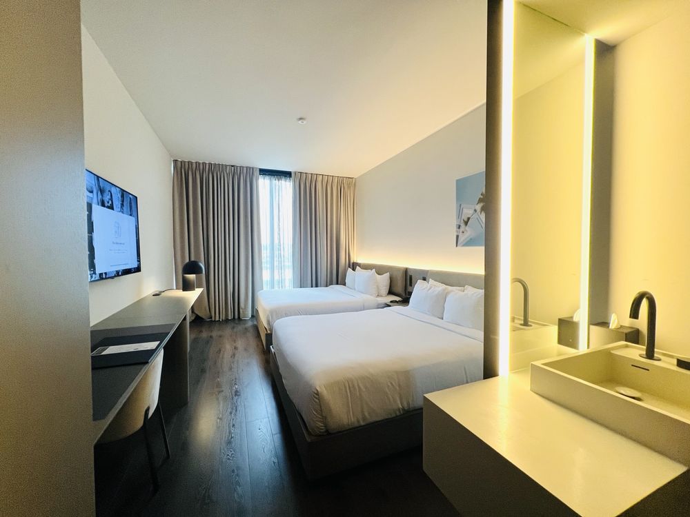 AC Hotel Downtown Los Angeles