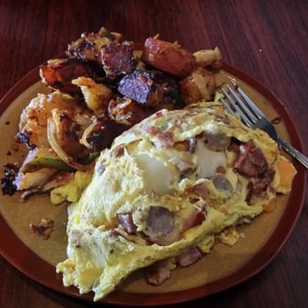 Mimosas Cafe - Supreme Omlette with country potatoes. - Breakfast & Brunch Near Me - San Jose, California Mimosas Cafe - Supreme Omlette with country potatoes. - Breakfast & Brunch Near Me - San Jose, California