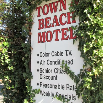 Town & Beach Motel - Nice sign - Hotels Near Me - Falmouth, Massachusetts Town & Beach Motel - Nice sign - Hotels Near Me - Falmouth, Massachusetts