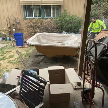 Dave's Cheap Removal - During the jacuzzi removal. - Junk Removal & Hauling Near Me - Pico Rivera, California Dave's Cheap Removal - During the jacuzzi removal. - Junk Removal & Hauling Near Me - Pico Rivera, California