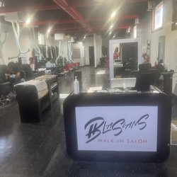 Blasians Walk In Salon and Spa - Receptionist area