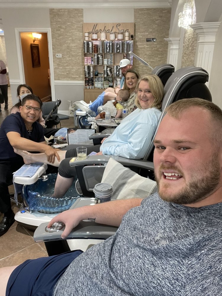 Solar Nails & Tan Logo