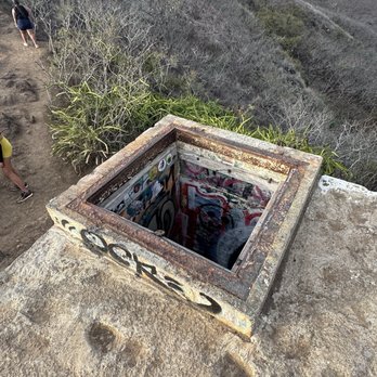 Lanikai Pillbox Hike - climb down - Hiking Near Me - Kailua, Hawaii Lanikai Pillbox Hike - climb down - Hiking Near Me - Kailua, Hawaii