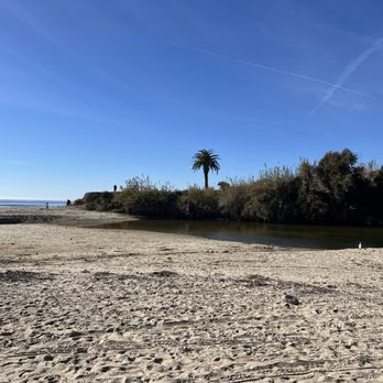 Topanga Beach - Wc, parking area - Beaches Near Me - Malibu, California