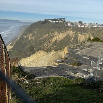 Northridge City Park - Cliff erosion at Korean Central Presbyterian Church parking lot - Parks Near Me - Daly City, California