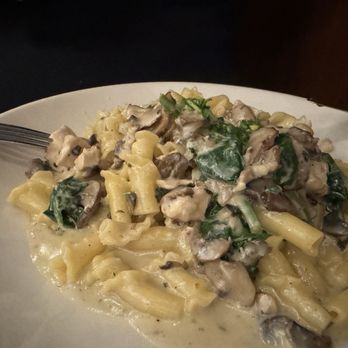 Eddie's Italian Eatery - Chicken Fonduta - Pizza Near Me - Claremont, California Eddie's Italian Eatery - Chicken Fonduta - Pizza Near Me - Claremont, California