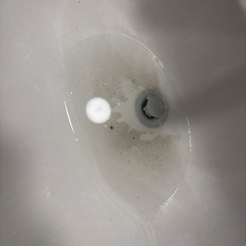 Carol Stream Crossing - Sink is not draining and maintainer won't come out and correct this. - Apartments Near Me - Carol Stream, Illinois