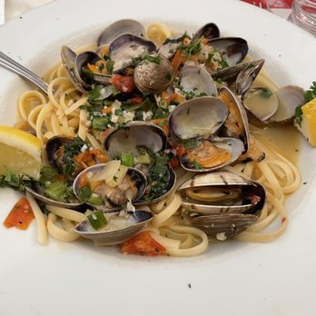 O' Sole Mio Restaurant - Fresh Clams Over Linguini - Pizza Near Me - Millbrae, California