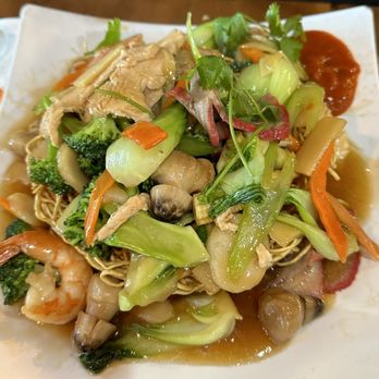 Pho Rice & Roll'd - Combo Pan Fried Noodle / 10 out of 10 - Vietnamese Near Me - Tracy, California Pho Rice & Roll'd - Combo Pan Fried Noodle / 10 out of 10 - Vietnamese Near Me - Tracy, California