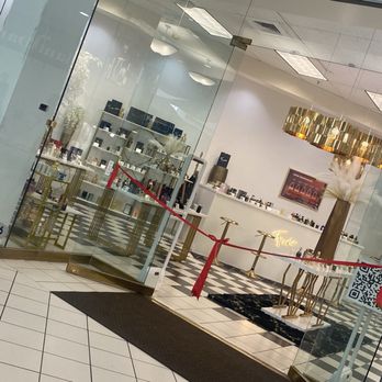 Faría Stores - Tienda Faria, inauguración. - Perfume Near Me - Provo, Utah