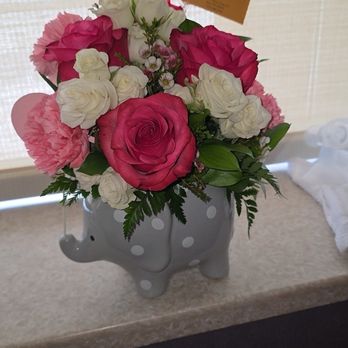 Bumblebee Blooms Flower Boutique - Gift Shops Near Me - Reno, Nevada