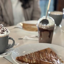 Cafe Mi Dulce Pecado - Crepe de caramelo , frappe de Oreo